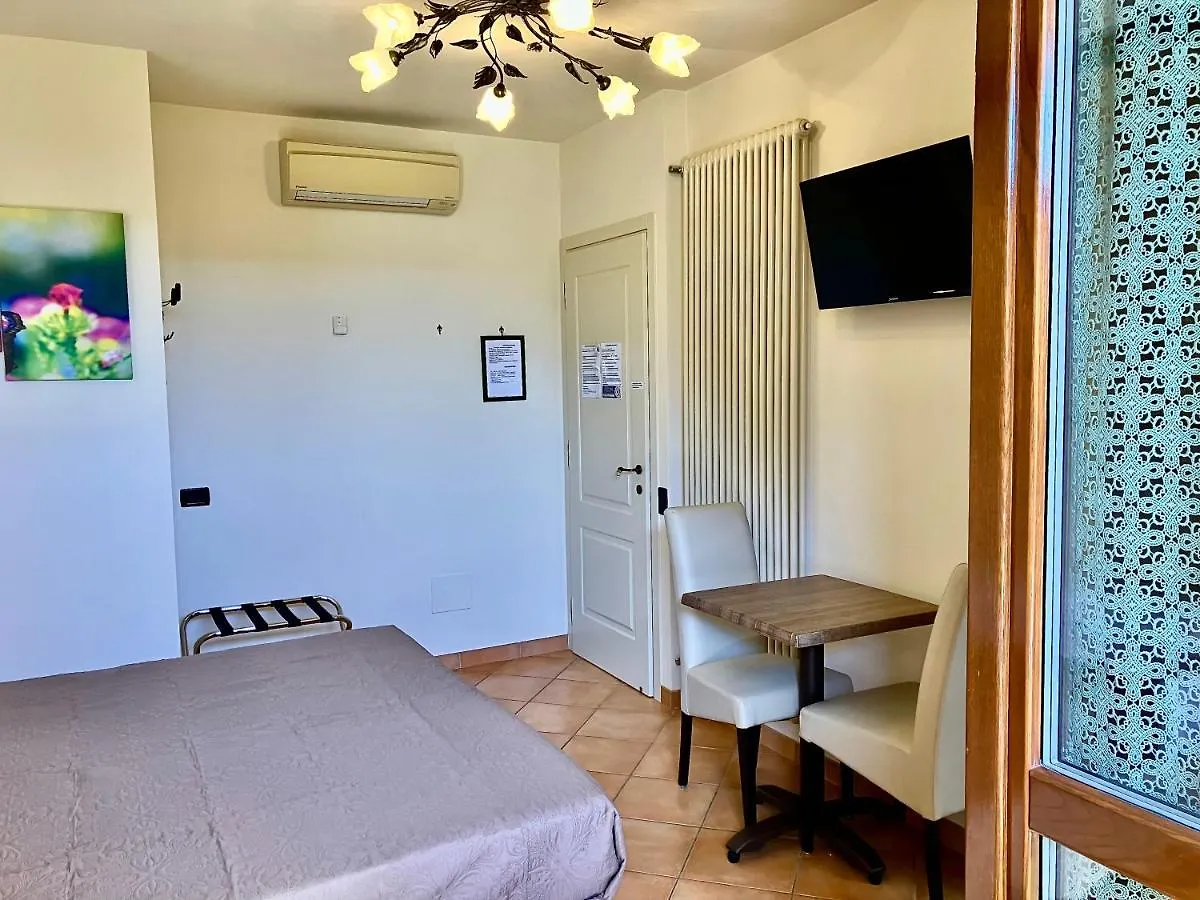 Oda ve Kahvaltı B&B Desenzano Paradise Desenzano del Garda İtalya